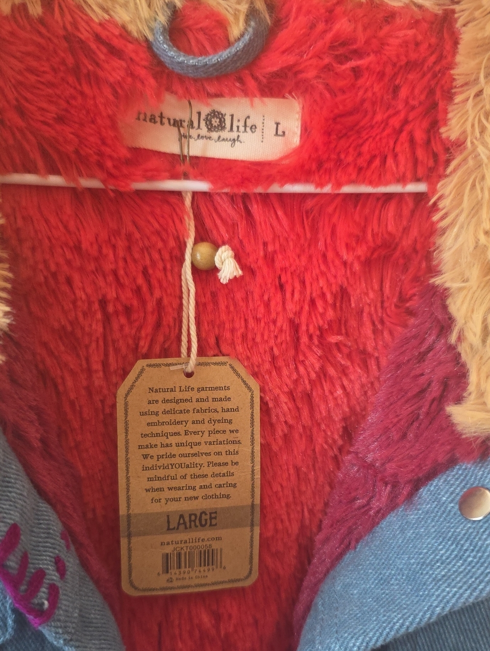 Natural Life NWT Embroidered Faux Fur Boho Denim Jacket Size L - Picture 6 of 8